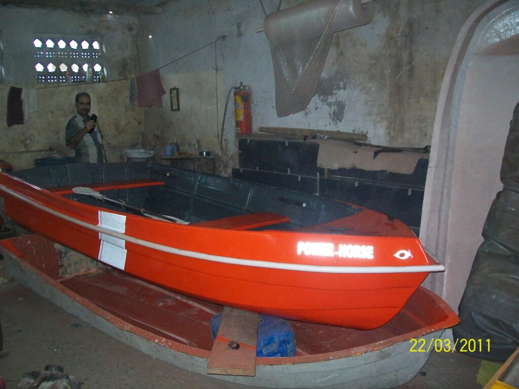 jha-3S-RowBoat-removebg-preview