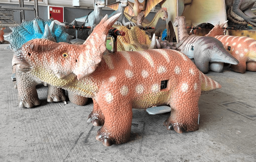 Pachyrhinosaurus (Scooter Ride)